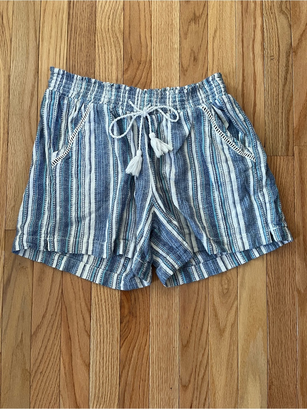 Blue White Striped Linen Blend Shorts Large Tassel Coastal Beachy Resort Summer
